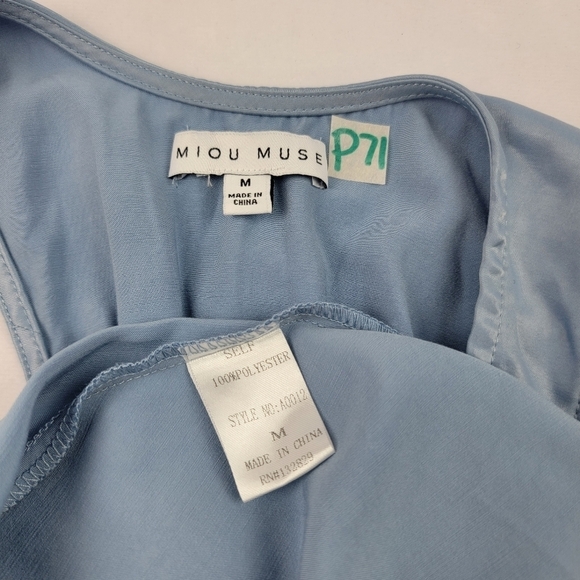 Miou Muse oversized sky blue lace trim racerback hi low blouse - Picture 4 of 4